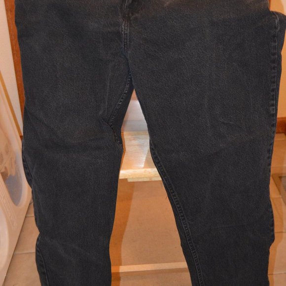 Delta Burke Jeans - Picture 4 of 6